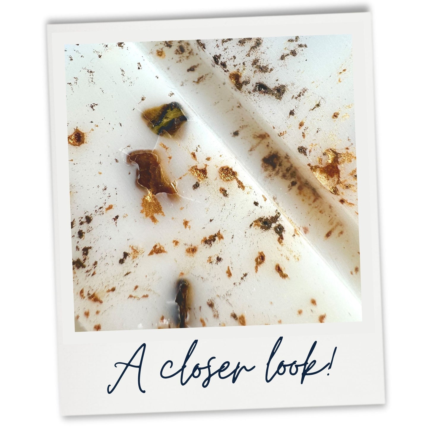 Experience premium home fragrance with our Honey and Spiced Amber Wax Melt. Just one of our superior, long-lasting crystal wax melts, made using the finest coconut and rapeseed wax