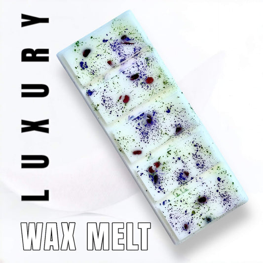 Blackberry and Bay Luxury Wax Melt. Main image
